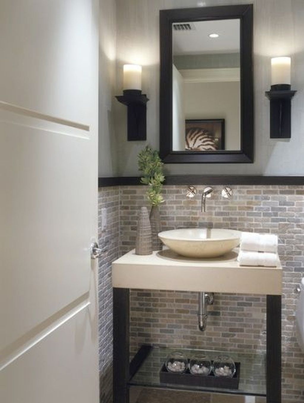 39 Cool And Stylish Small Bathroom Design Ideas09