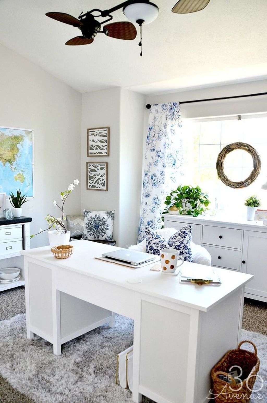 Elegant And Exquisite Feminine Home Office Design Ideas 10 – HomeDecorish