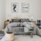 Modern And Stylish Scandinavian Bedroom Decoration Ideas 37