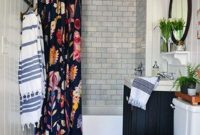 Simple And Cozy Wooden Bathroom Remodel Ideas 02
