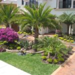 Totally Beautiful Front Yard Landscaping Ideas On A Budget 31