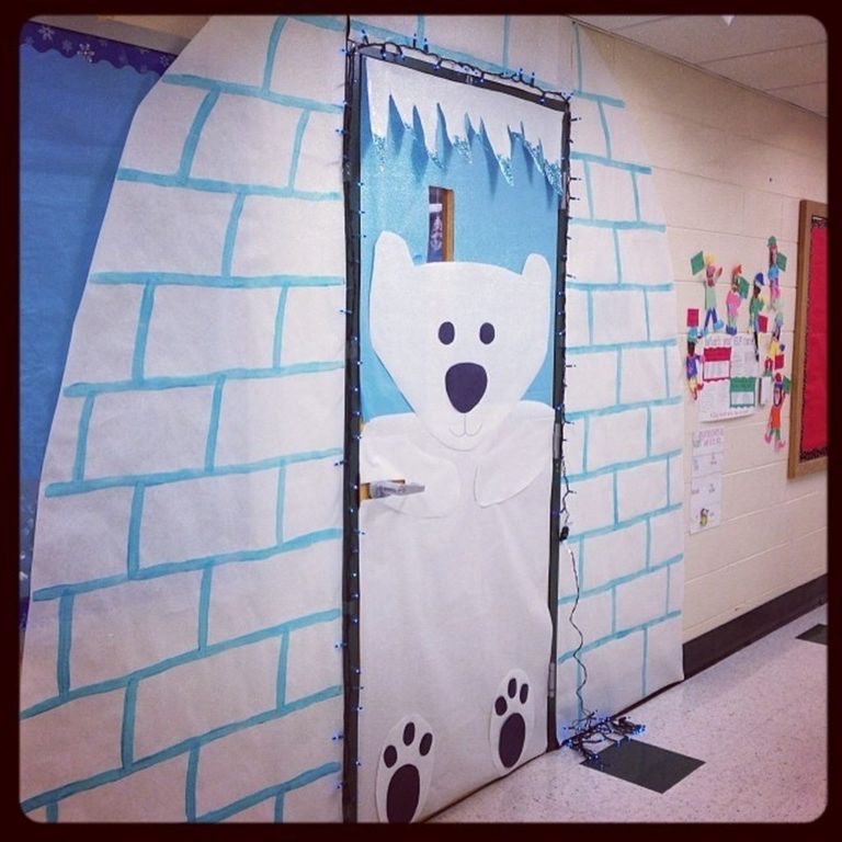 43 Adorable Winter Classroom Door Decoration Ideas – HomeDecorish