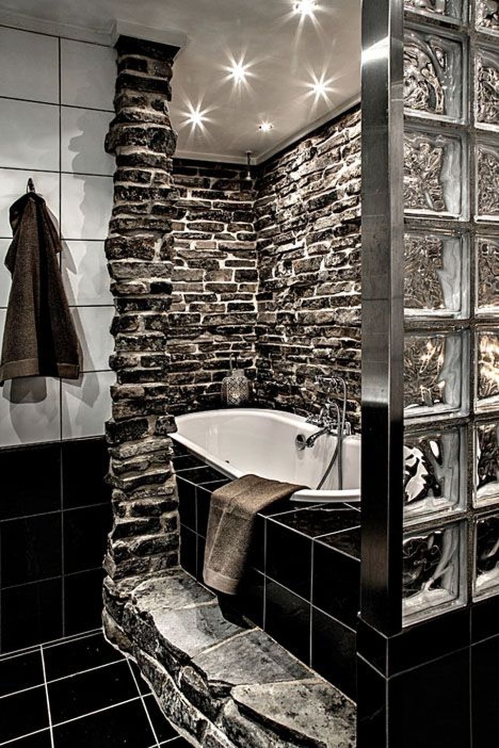 Awesome Winter Themed Bathroom Decoration Ideas 37