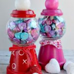 Beautiful And Creative DIY Valentine Decoration Ideas For Your Home 30
