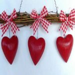Cool And Cozy Red Valentines Day Decoration Ideas 01