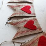 Cool And Cozy Red Valentines Day Decoration Ideas 31