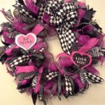 Cute Pink Valentines Day Decoration Ideas For Your Home 36