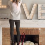 Inspiring Valentines Day Fireplace Decoration Ideas 21