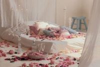 Romantic Valentines Bedroom Decoration Ideas 07