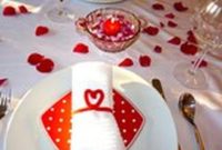 Romantic Valentines Day Dining Room Decoration Ideas 31