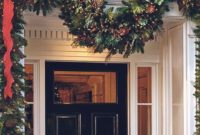 Stunning Front Door Decoration Ideas For Winter 04