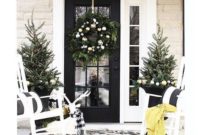Totally Adorable Winter Porch Decoration Ideas 32