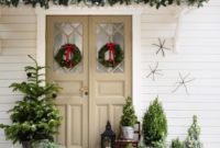 Totally Inspiring Winter Door Decoration Ideas 10