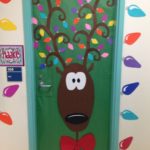 Totally Inspiring Winter Door Decoration Ideas 42