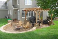 Adorable Wooden Privacy Fence Patio Backyard Landscaping Ideas 07