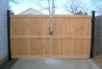 Adorable Wooden Privacy Fence Patio Backyard Landscaping Ideas 13