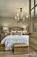 Amazing Farmhouse Style Master Bedroom Ideas 03