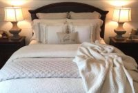 Amazing Farmhouse Style Master Bedroom Ideas 09