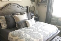 Amazing Farmhouse Style Master Bedroom Ideas 26