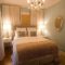 Elegant Small Master Bedroom Decoration Ideas 11