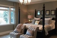 Elegant Small Master Bedroom Decoration Ideas 31