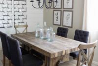 Inspiring Rustic Farmhouse Dining Room Design Ideas 12