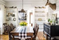 Inspiring Rustic Farmhouse Dining Room Design Ideas 40