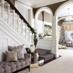 Warm And Cozy Classic Winter Home Decoration Ideas 30