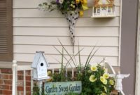 Adorable Farmhouse Spring And Summer Porch Decoration Ideas 22
