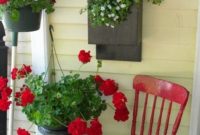 Adorable Farmhouse Spring And Summer Porch Decoration Ideas 34