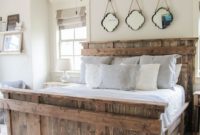 Awesome Rustic Farmhouse Bedroom Decoration Ideas 08