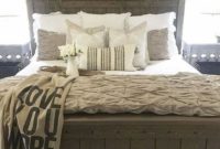 Awesome Rustic Farmhouse Bedroom Decoration Ideas 23