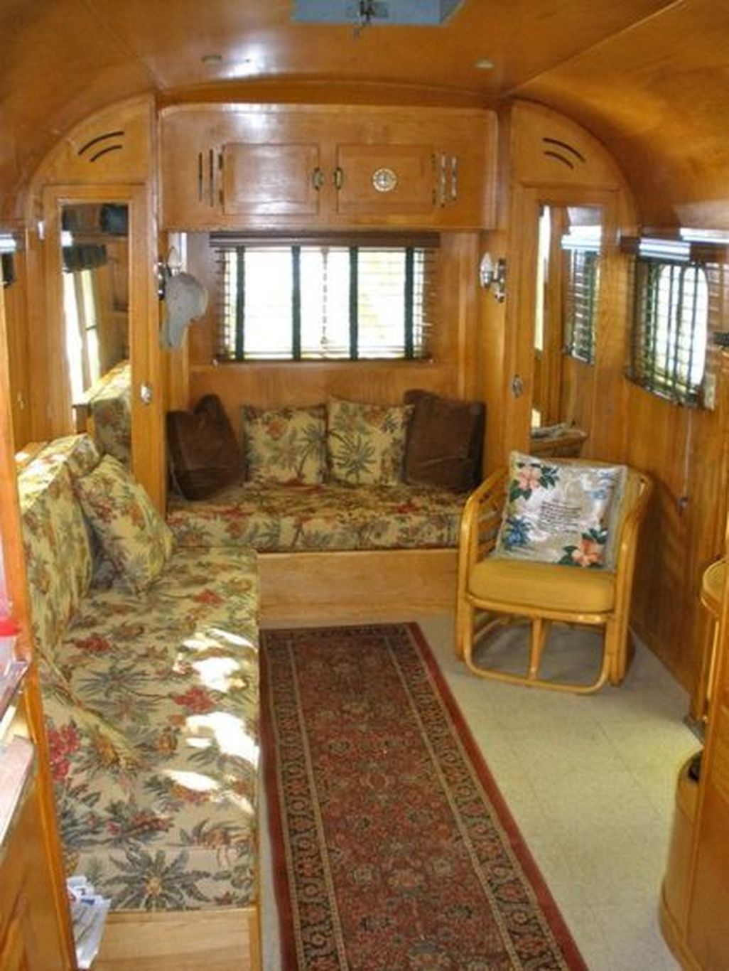 Awesome Rv Living Remodel Design Ideas 17