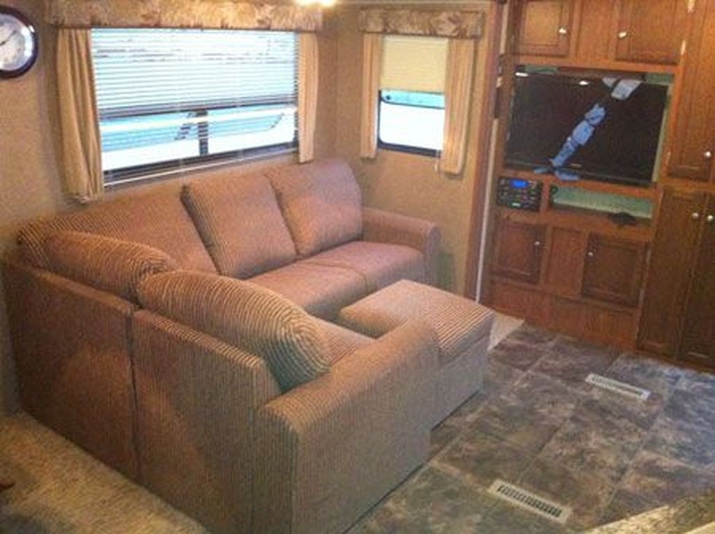Awesome Rv Living Remodel Design Ideas 22