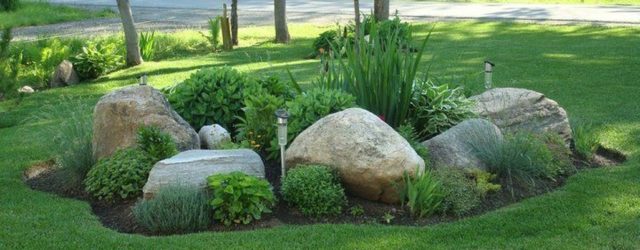 Beautiful Front Yard Rock Garden Design Ideas 36