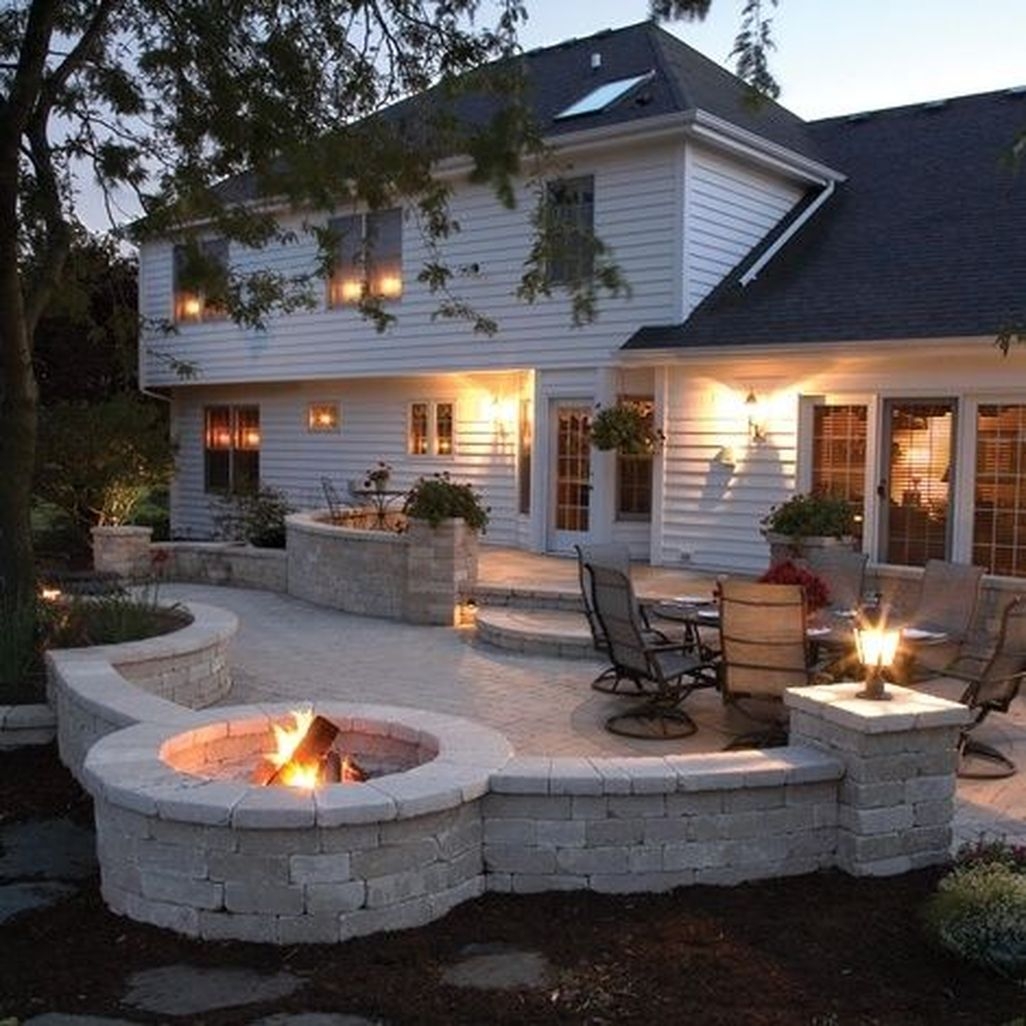 Cozy Backyard Patio Deck Design Decoration Ideas 32