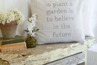 Cute Farmhouse Decoration Ideas Suitable For Spring And Summer 28
