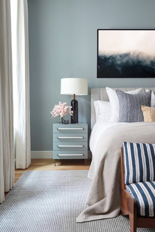 11 Beautiful And Relaxing Paint Colors For Master Bedrooms