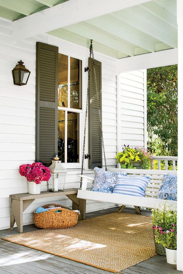 15 Pretty Ideas To Make Your Front Porch Welcoming And