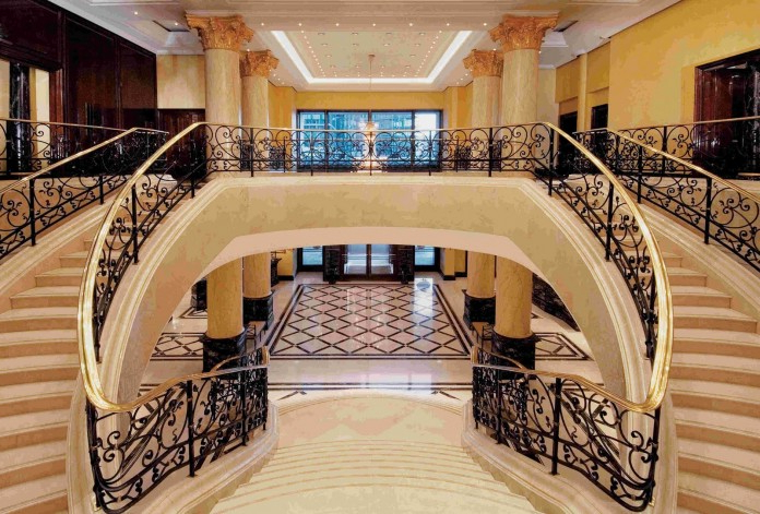16 Outstanding Mansion Staircase Designs