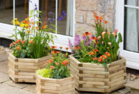 17 Beautiful Wood Container Garden To Enhance Your Home