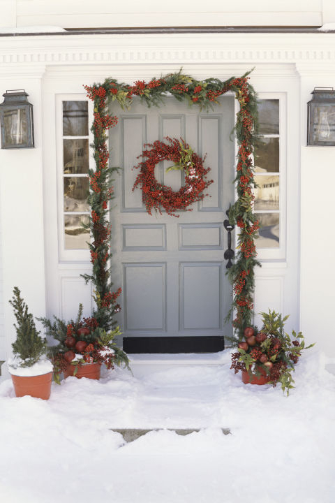 17 Whimsical Diy Christmas Wreath Ideas Youll Easily Craft