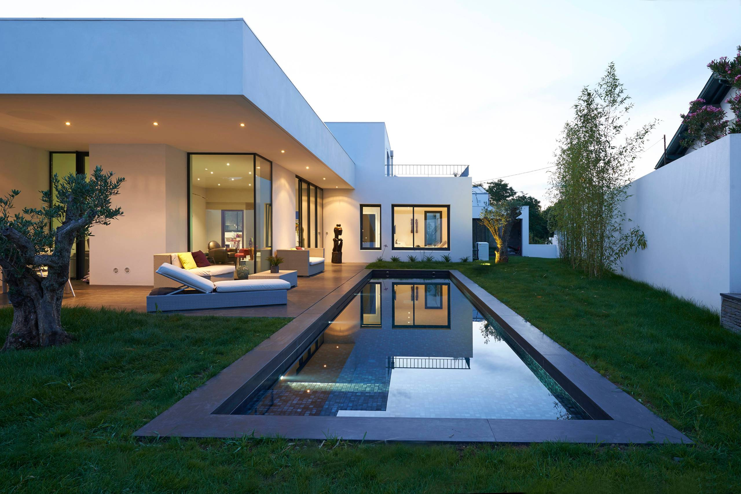 18 Dazzling Modern Swimming Pool Designs The Ultimate
