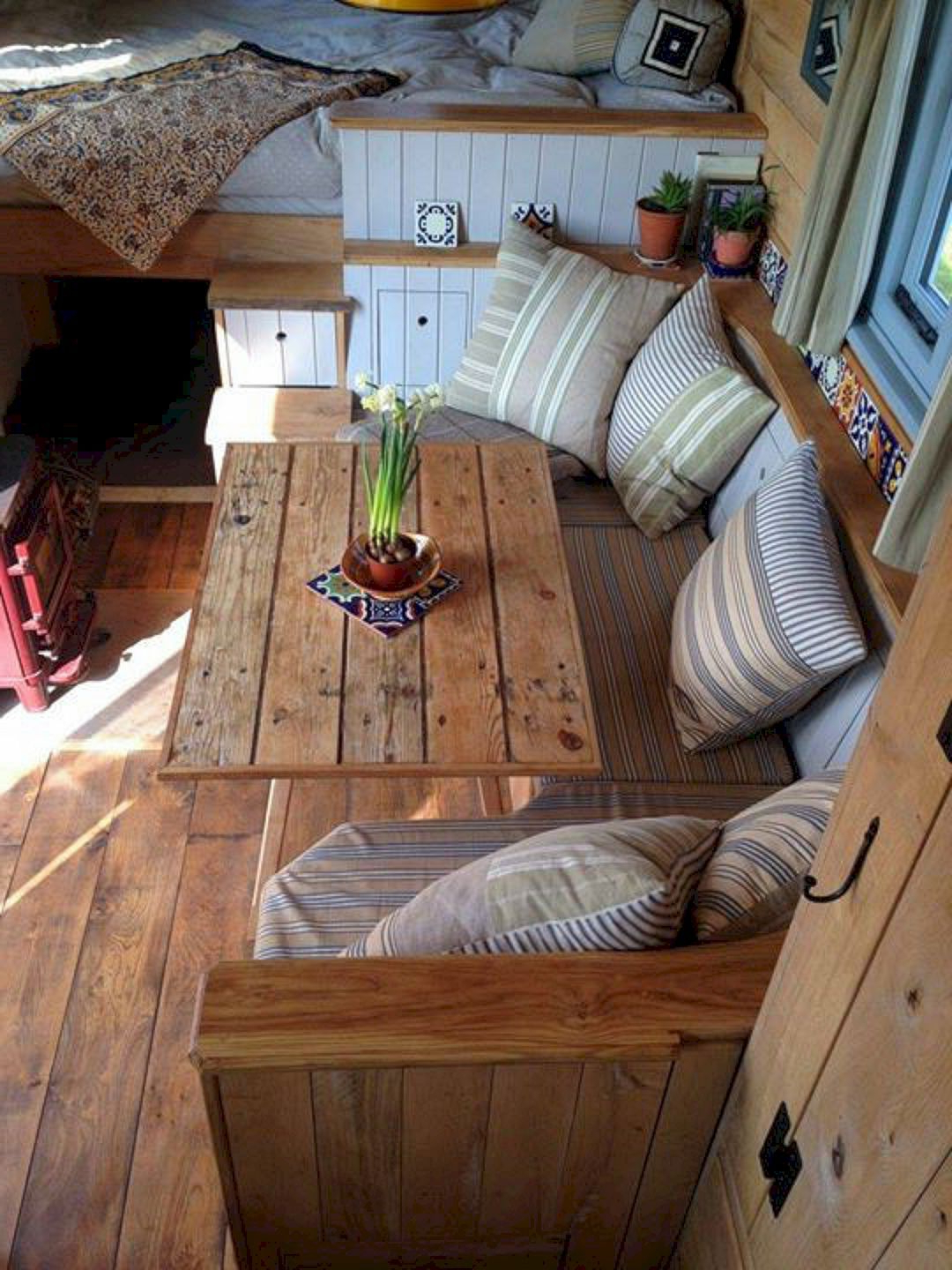 20 Best And Low Budget Rv Hacks Makeover Remodel Table
