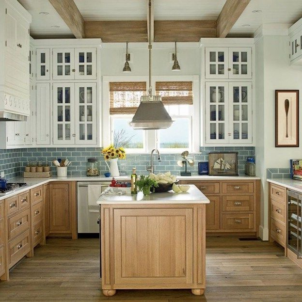 20 Elegant Beach Coastal Style Kitchen Decor Ideas Beach House Kitchens Two Tone Kitchen