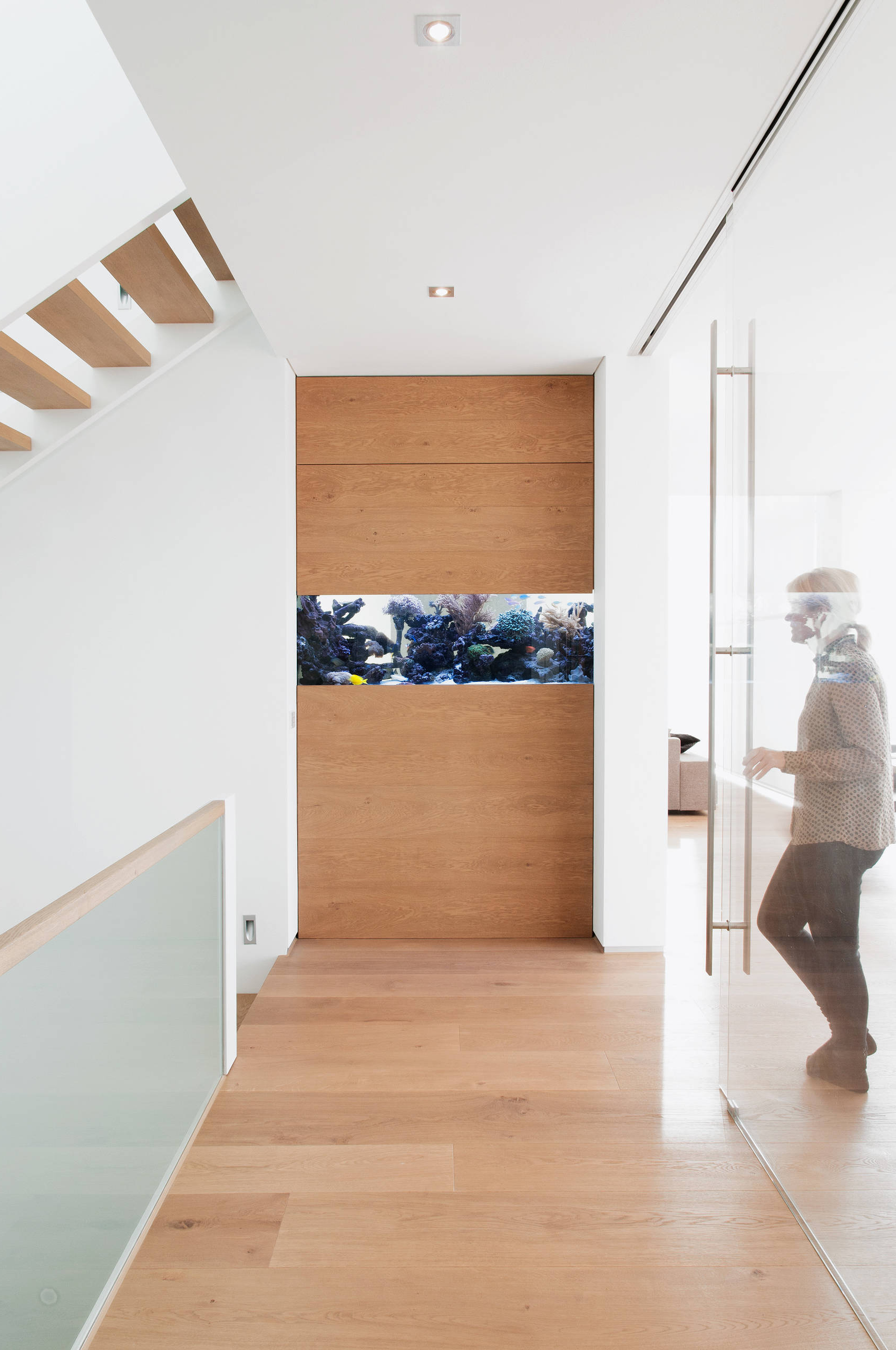 20 Remarkable Modern Hallway Designs That Will Inspire You