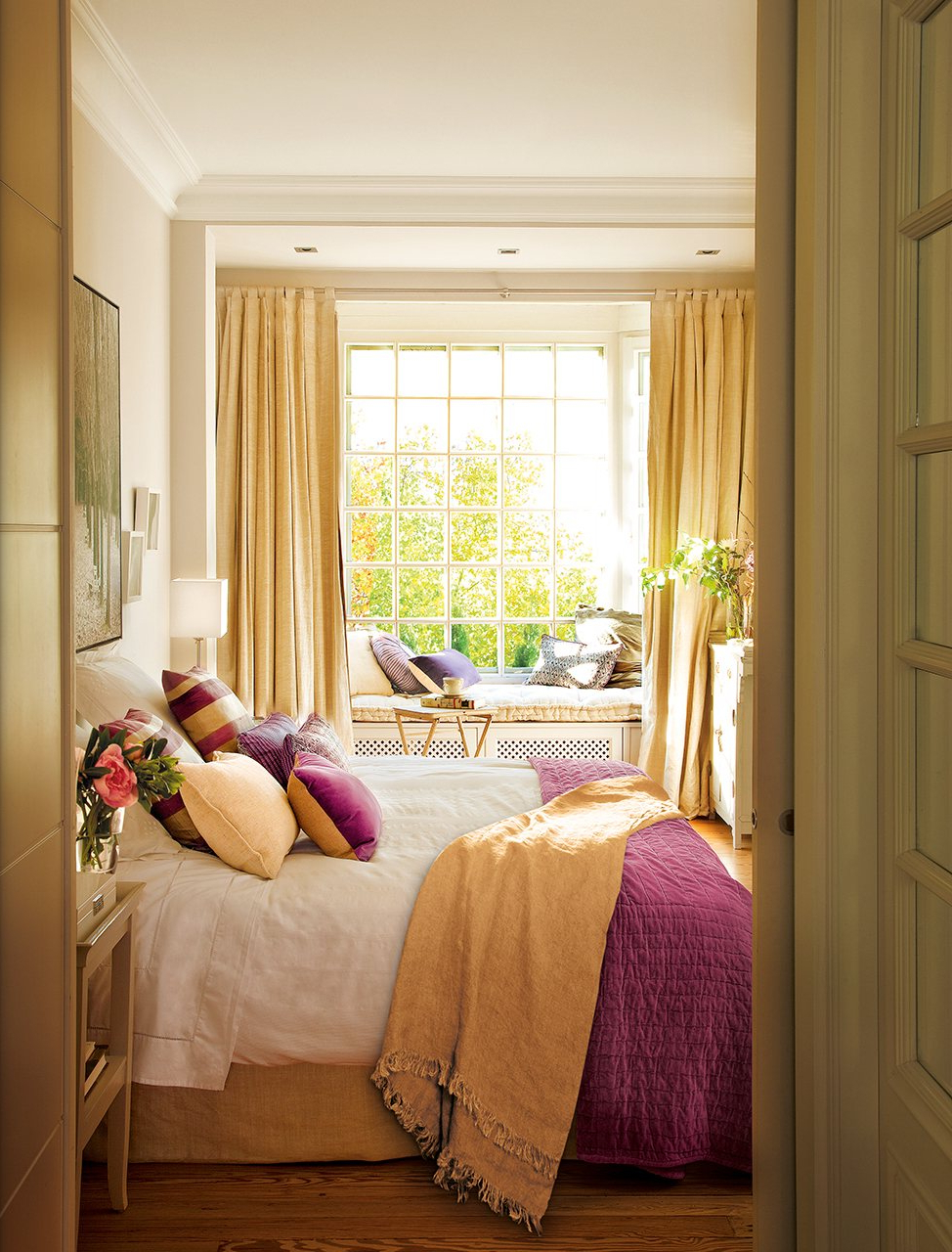 21 Charming Comfortable Bedroom Interior Design