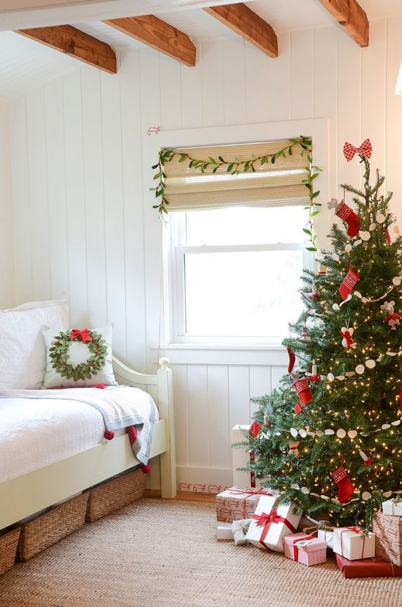 21 Cozy Christmas Bedroom Dcor Ideas Shelterness