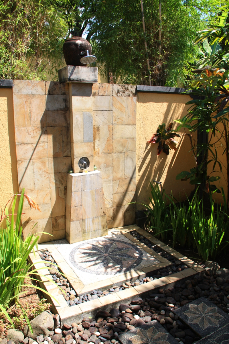 21 Wonderful Outdoor Shower And Bathroom Design Ideas