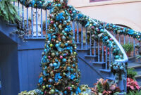 30 Beautiful Christmas Decorations That Turn Your Staircase Into A Fairy Tale